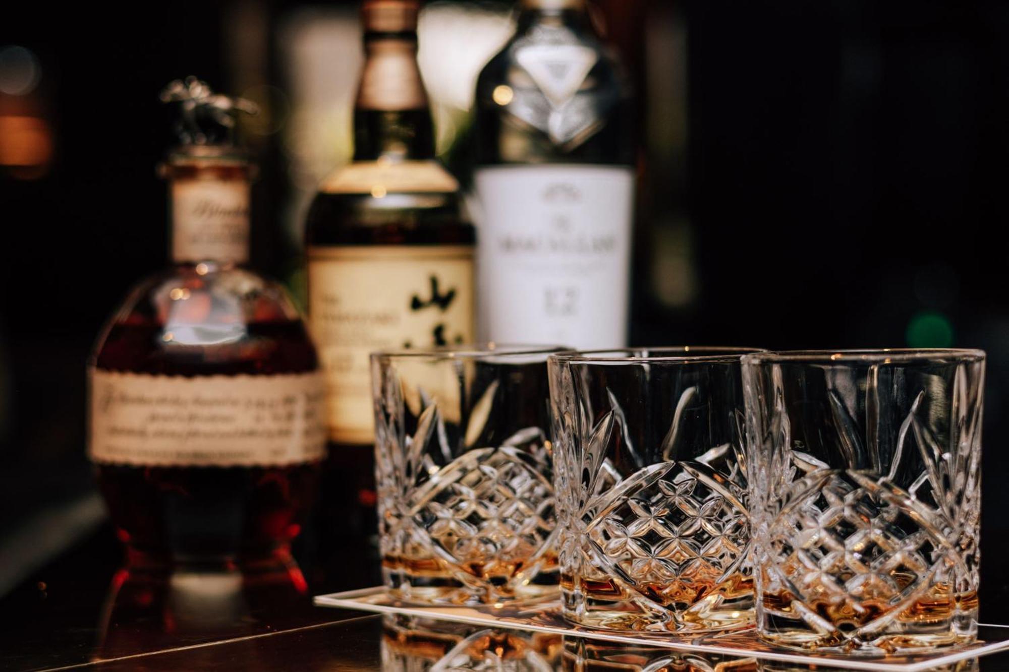 The Park Tower Knightsbridge, A Luxury Collection Hotel, Лондон Экстерьер фото Whisky